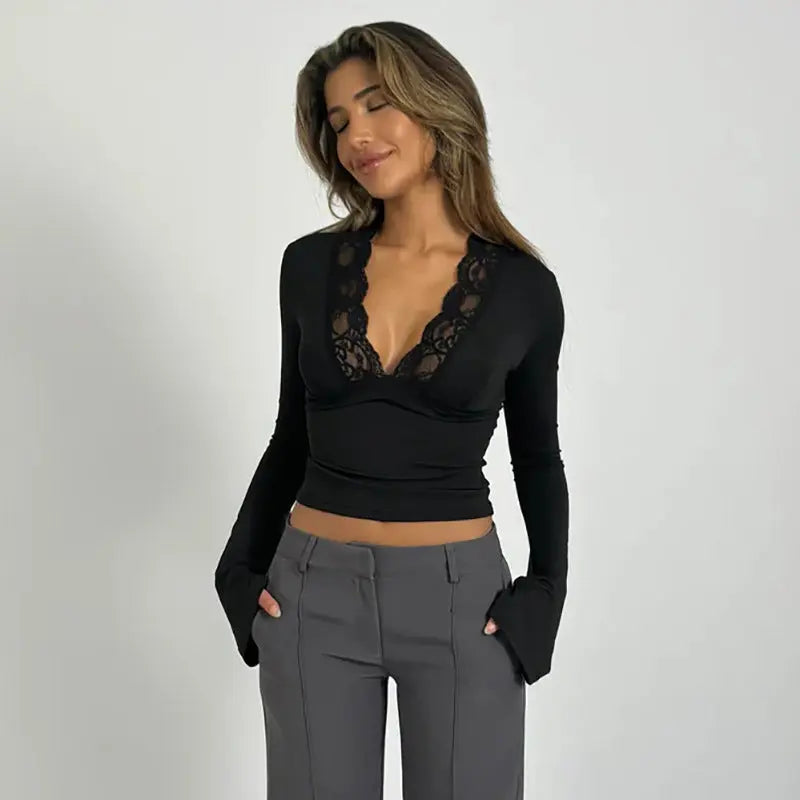 Roxana | Langärmliges Oberteil mit Spitze – Feminine Eleganz für Jeden Anlass